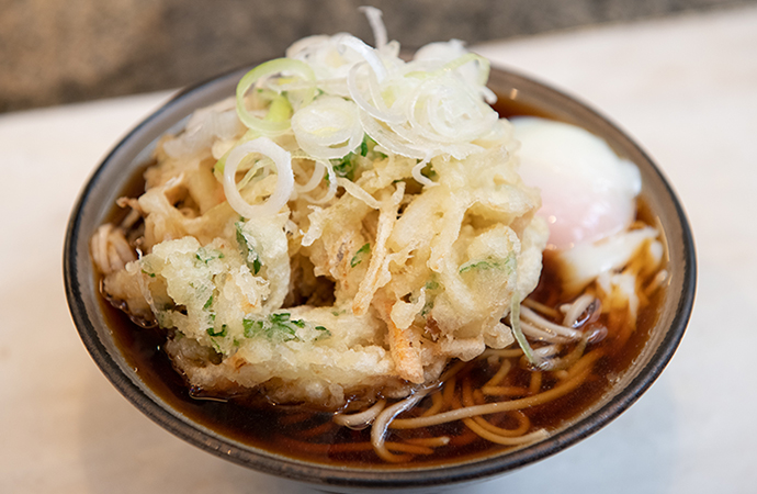 Kameya, Shinjuku: The Best Standing Soba in Tokyo, for ¥570